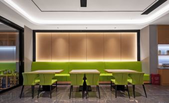 Kaimeix Hotel (Baojing Station Branch)