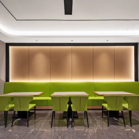 Kaimeix Hotel (Baojing Station Branch)
