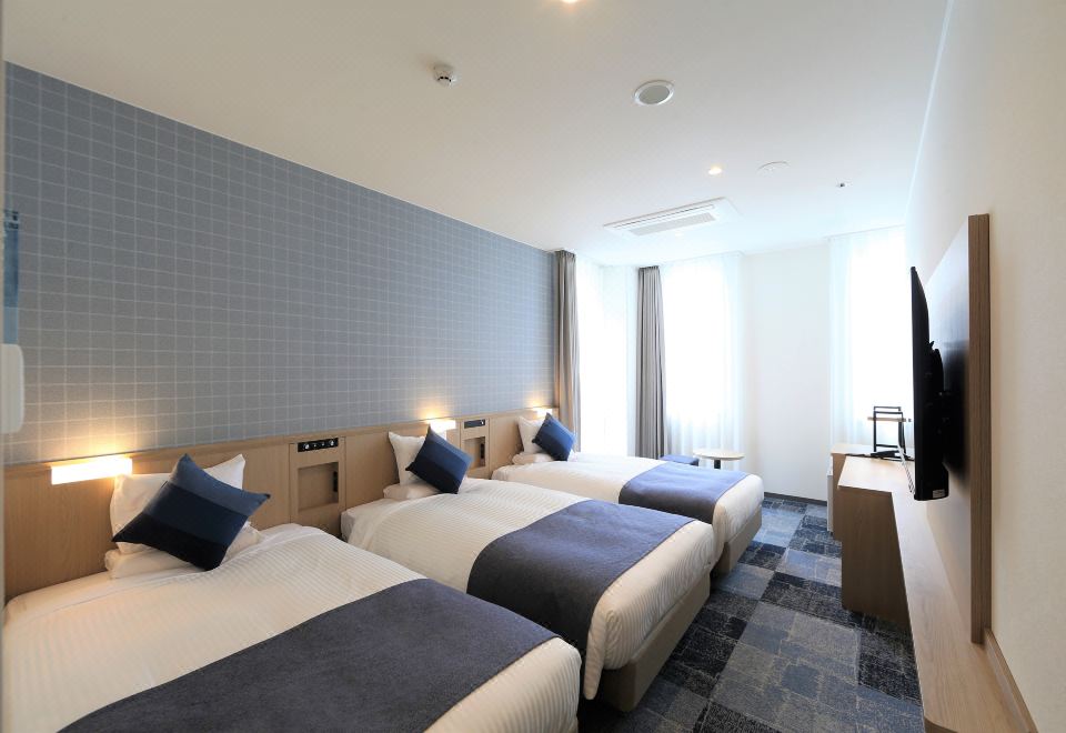 3. HOTEL MY..