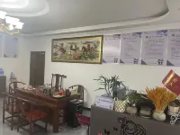 Honglinglong Railway Station Hotel