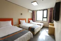 Youyou Boutique Hotel (Xiong County Government Branch) - parking