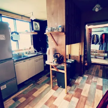 Hostel Otro Mundo Отели рядом с достопримечательностью «Конгресс-центр KBS»