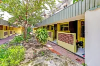 Hotel O Kalimantan Surabaya Syariah Hotels in Simokerto