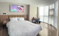 Pai Hotel (Xiangcheng Lianhua Avenue People's Park) Hotels in Xiangcheng