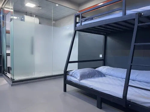 Chucheng E-sports Homestay (Xinyang Jiufang Shopping Plaza)