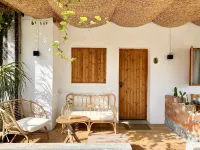 Wanning Aoyard Homestay Hotels near Baodingwan