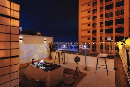 UTHHOME Youth Hostel (Chongqing Jiefangbei Hongyadong)