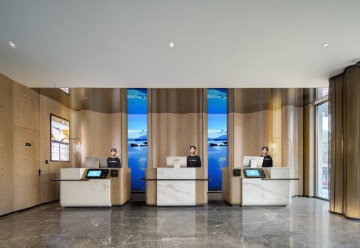 아투어 호텔 난주로, 푸동신 공항, 상하이 로비 이미지