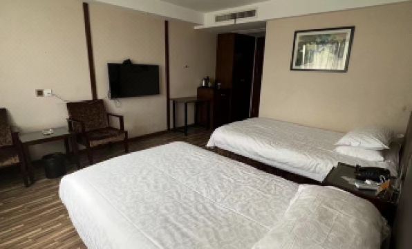 Golden Bay Business Hotel