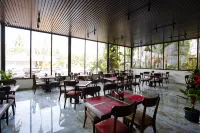 โรงแรม เมราเดน โอปัส - ที่มีบาร์