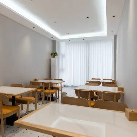 Yizhi Hotel (Fan County Ophthalmology Hospital)