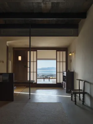 Yueji Lancuo Guesthouse