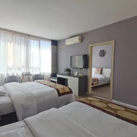 Shehong Hexie Business Hotel