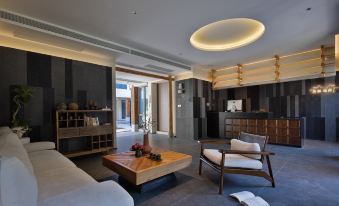 Molan Guanting Hotel (Shaoxing Luxun's Hometown City Square Branch)