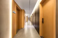 i Electronic Sports Hotel (Changchun People's Square Subway Station Huoli City) - Esports