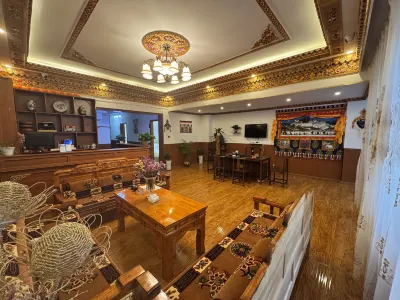 Nyingchi Dekangju Homestay (Deji Road) Hotels near Wolong Stone