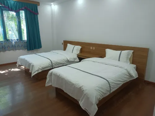 Dingri Sunshine Hotel