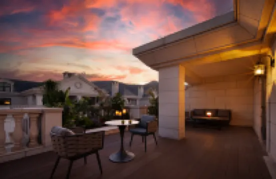 Shenglang Lakeside Villa