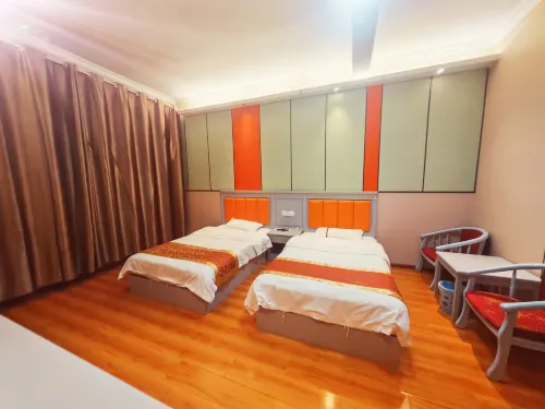 Menghai Yuhai Hotel