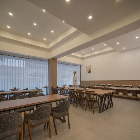 Vipan·Manju Hotel (Zhangjiajie National Forest Park Landmark Store)