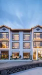 By the Hills · Lure Luxury Designer Valley Resort (Sanqingshan Scenic Area)