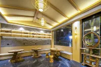 Nanqiao Qingcheng Hot Spring & Cinema Hotel (Dujiangyan Scenic Area Branch) - 2-stjärniga