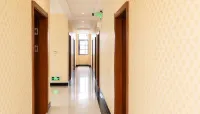 Changyang Rongfa Business Hotel - balcony