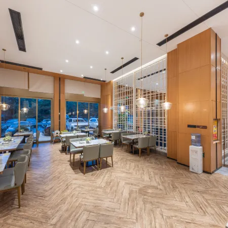 Morning Inn Hotel (Shaoyang High-Speed Railway Station Weiyuan Plaza)