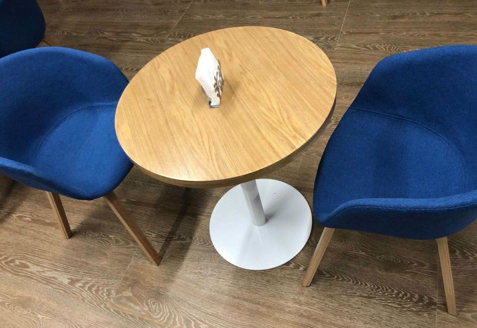 3. 홀리데이 인 익..