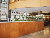 James Joyce Coffetel (Wuhan University of Science and TechnologJiayuan Road Subway Station)