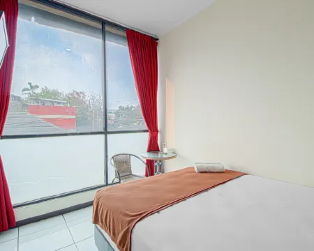 Bantal Guling Alun Alun Bandung Hotels in Regol