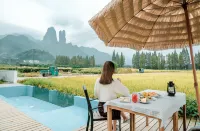MOUNTAIN FIELD  FLOWER HOUS - Pools