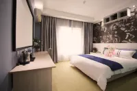 Sucheng Chain Hotel (Huangmei Zhongbai Warehouse)