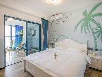惠东双月湾贴海海景度假公寓 - 浪漫情侣一线无遮挡海景一房二厅大床房