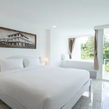 B2 Phuket Premier Hotel Отели рядом с достопримечательностью «Сентрал-Фестивал-Пхукет»