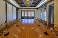 Jiuluzhai Scenic Area Wooden Villa
