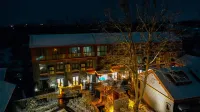 Shuimo Nianhua Hot Spring Hostel - Bungalows