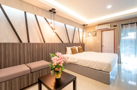 Tree Place Hotels near Chom Thong