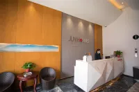 Junyi Hotel (Shouxian Ancient City Wall)