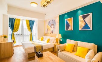 Jinyue Shangpin Holiday Apartment (Qingdao City Balcony Store)