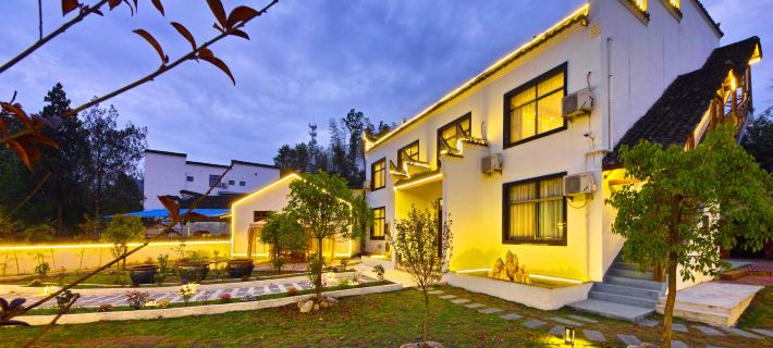 Zhaji a small garden homestay Hotels in Jing County