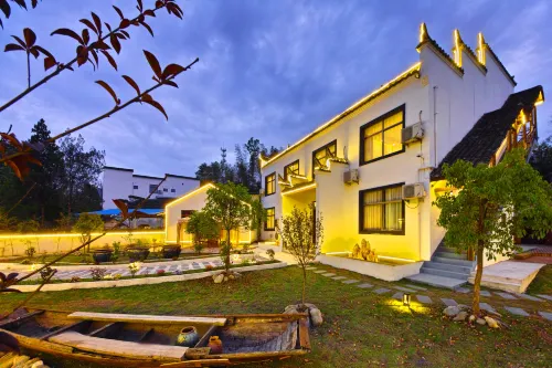 Zhaji a small garden homestay