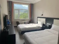 Huaxi Valley Jingyu Holiday Hotel
