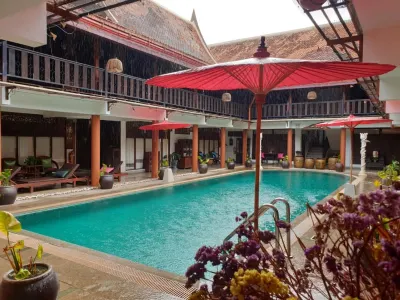 Ruean Thai Hotel - โรงแรมเรือนไทย