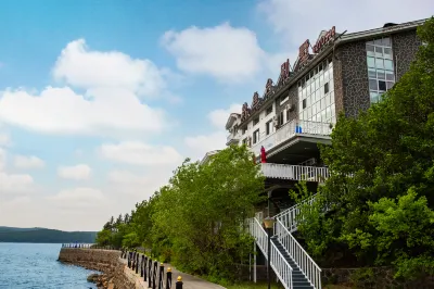 Diaoyutai villa in Jingpo Lake