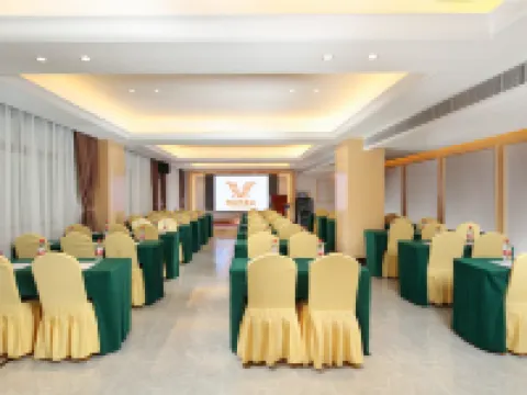 Vienna Hotel (Xilin Juding Culture and Art Center) Hotels in Xilin
