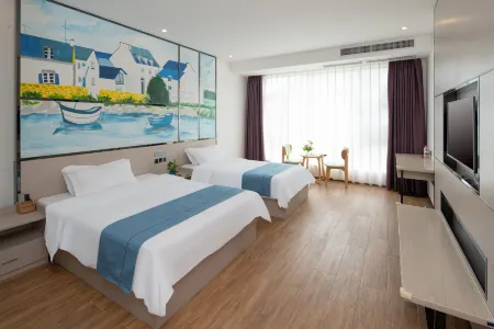 Lans Hotel Отели рядом с достопримечательностью «Международная прибрежная туристическая зона Сичонг»