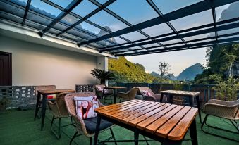 Huazhu Lanjing Art Hotel (Yangshuo Yulong River Store)