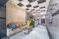 Barffy Hotel (Guiping Xishan Pedestrian Street Central Store)