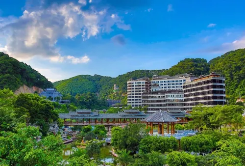 Longmen Shuidu Yangxin Valley Hot Spring Hotel